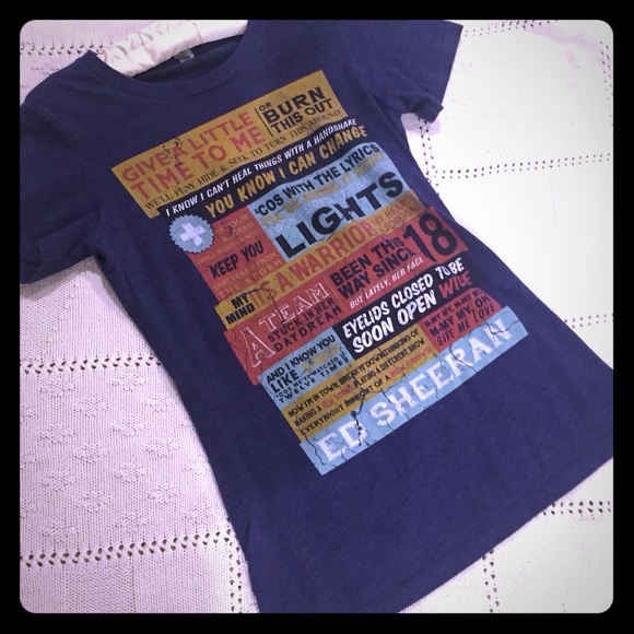 Ed Sheeran Fan Tee - Picture 1 of 5